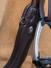 LeMieux večnamenski/skakalni podsedelni pas Gel-Tek Anatomic 16