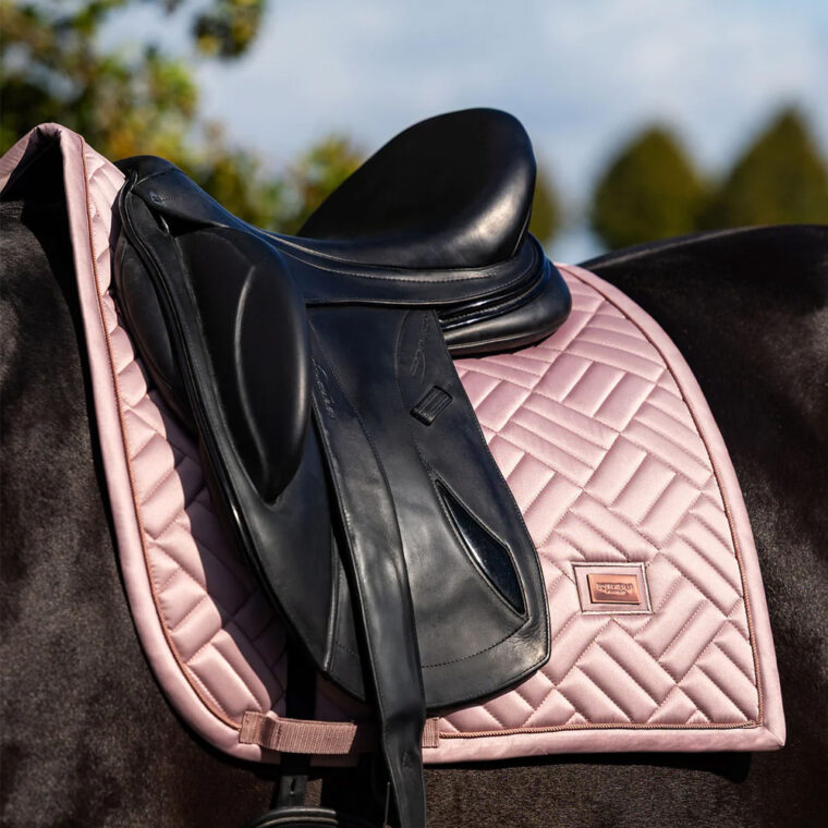 Equestrian Stockholm podsedelnica Modern 18